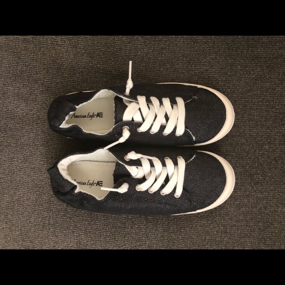 Little girls tennis shoes
